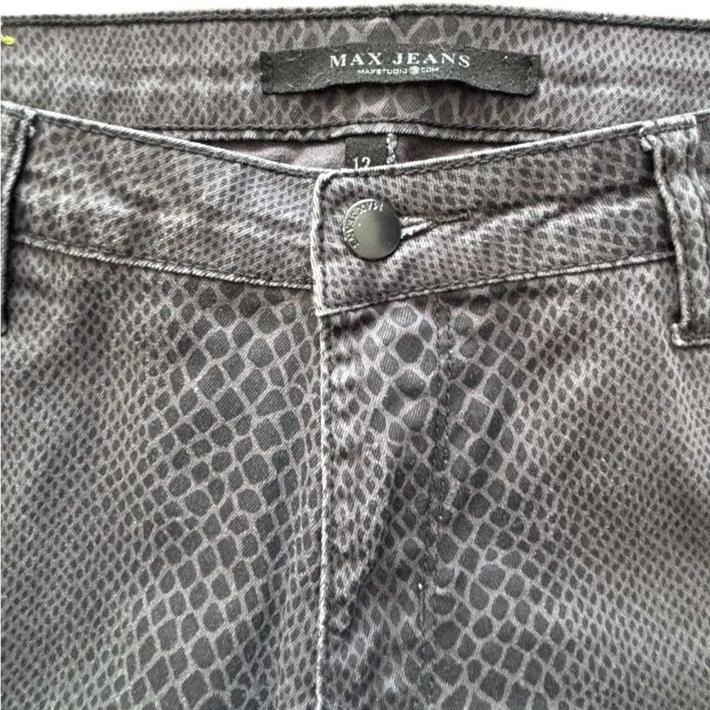 Max Jeans Women's Capri Snake Print Jeans Size 12
